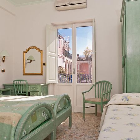 Hotel Del Postiglione Иския Екстериор снимка