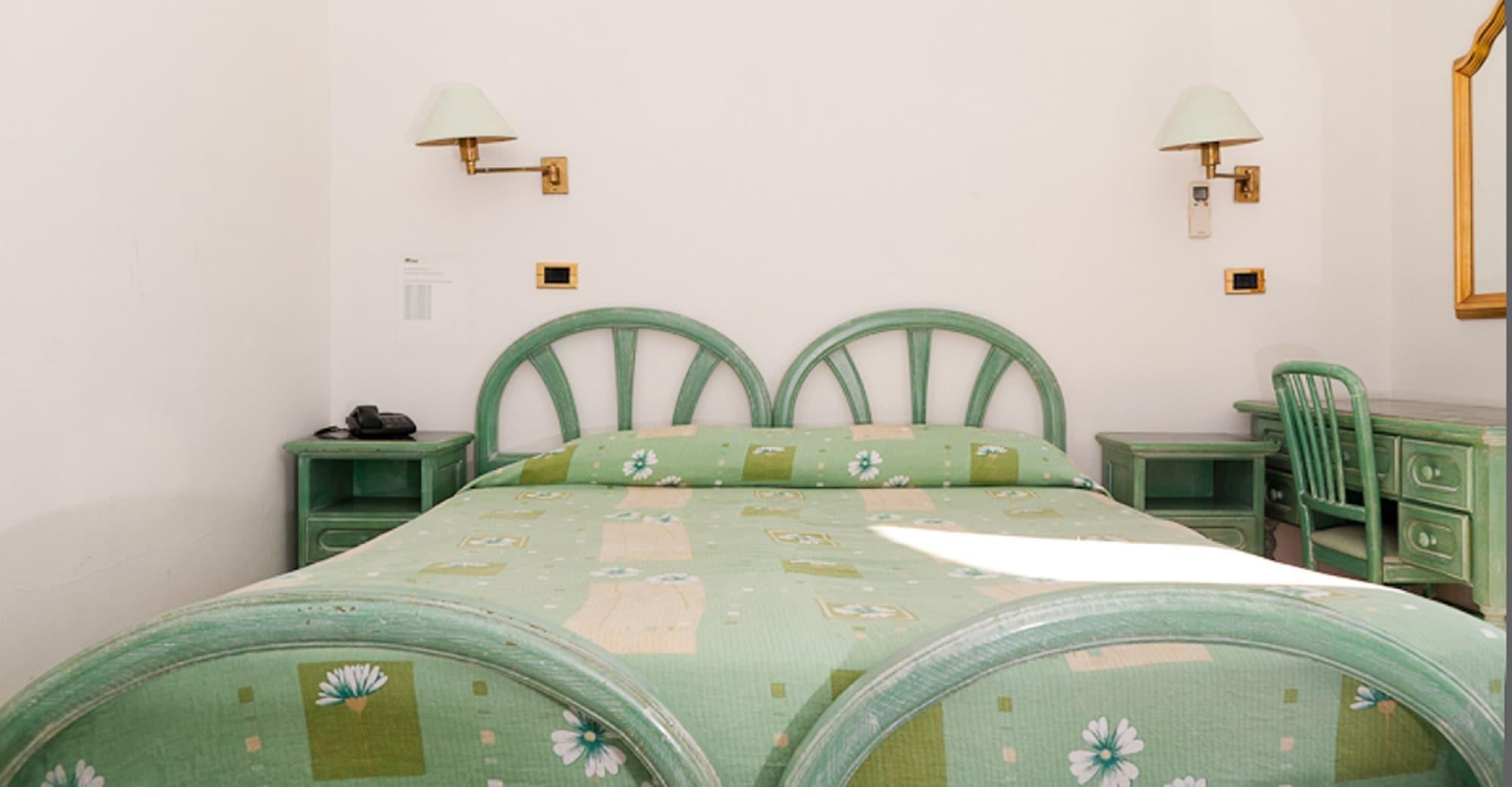 Hotel Del Postiglione Иския Екстериор снимка