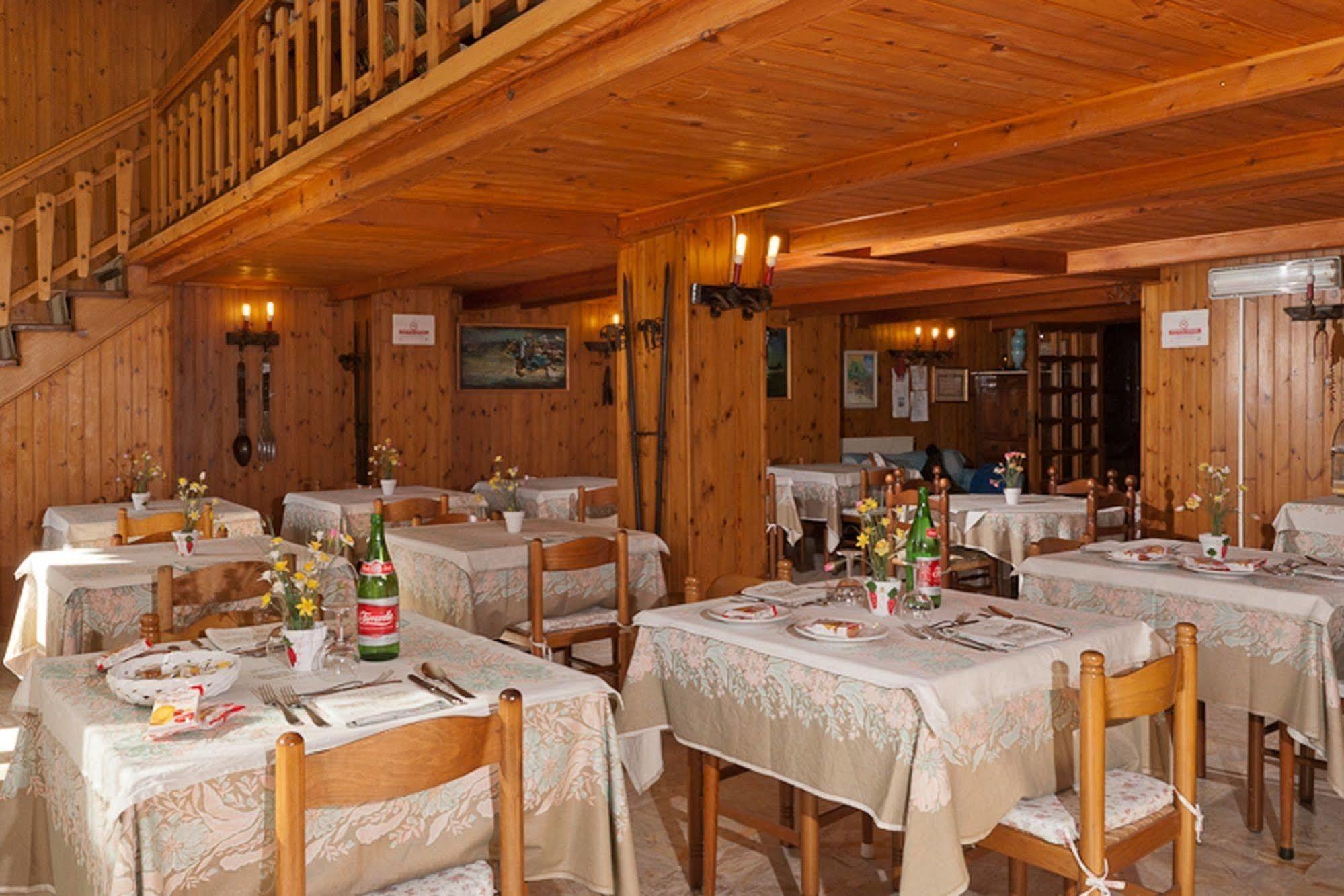Hotel Del Postiglione Иския Екстериор снимка
