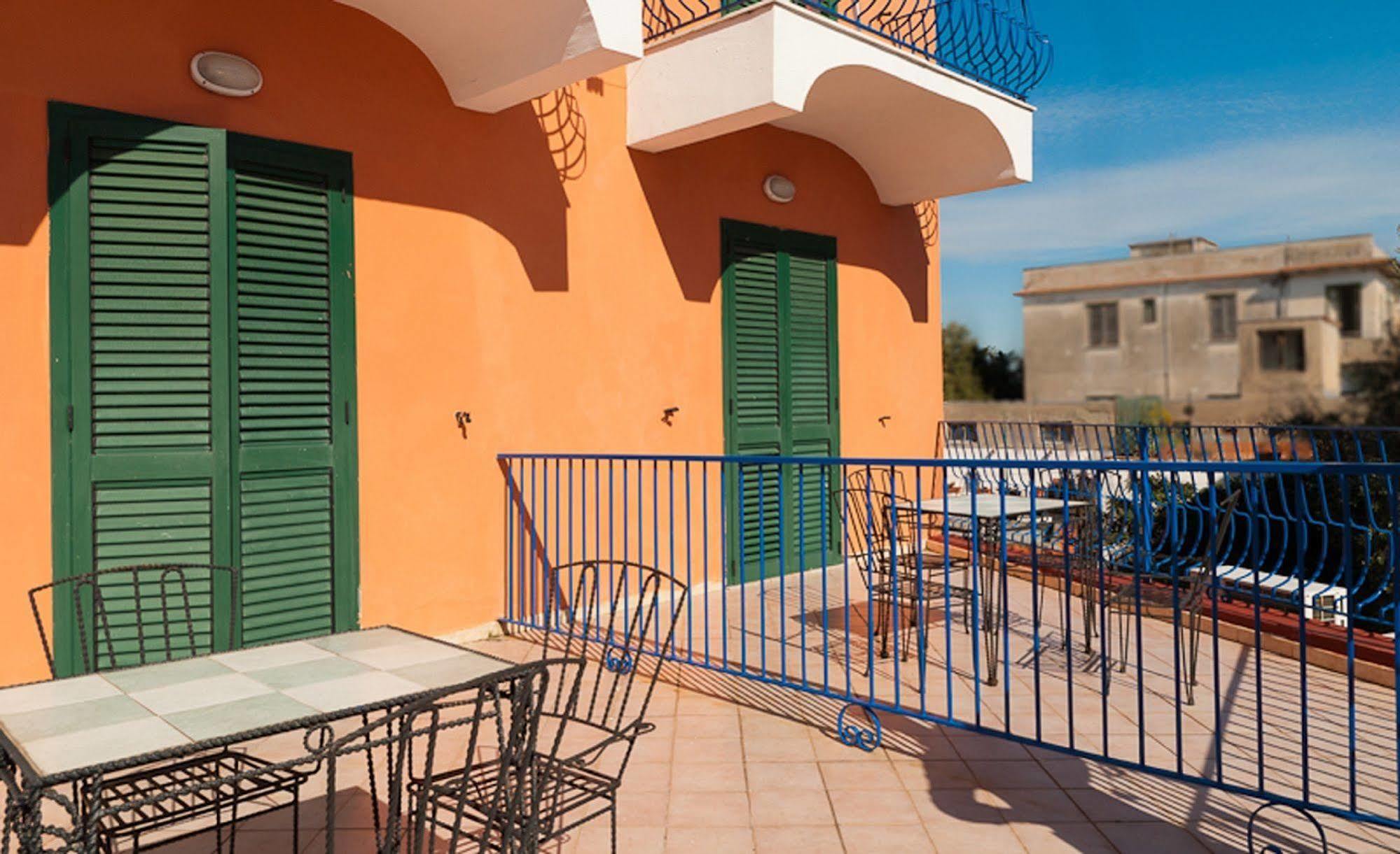 Hotel Del Postiglione Иския Екстериор снимка